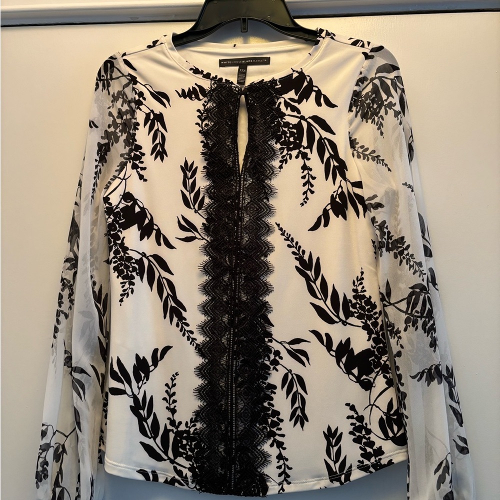 NWOT White House Black Market blouse. White & black sheer sleeves size XXS